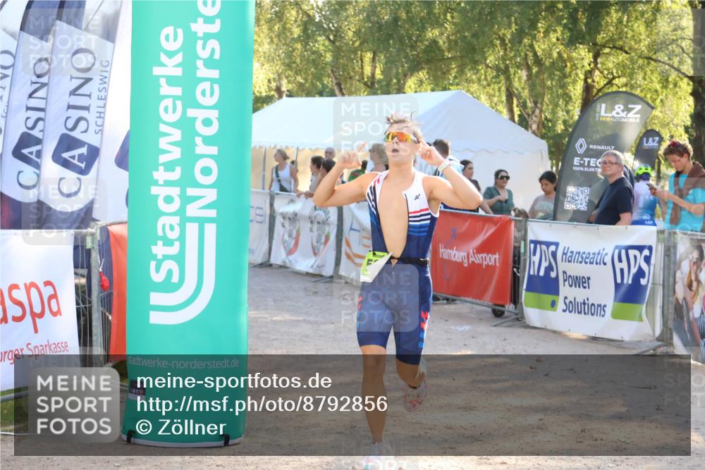 07.09.2025 - 19. Norderstedt Triathlon Zöllner http://msf.ph/oto/8792856 07.09.2025 16:38:43 Ziel 536, 917, 1481 meine-sportfotos.de