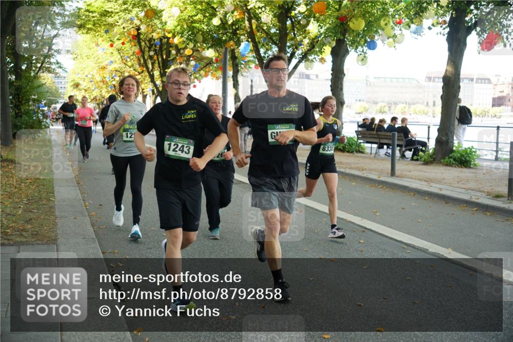 07.09.2025 - BARMER Alsterlauf Yannick Fuchs http://msf.ph/oto/8792858 07.09.2025 11:40:10 Laufen 12, 1243, 8338 meine-sportfotos.de