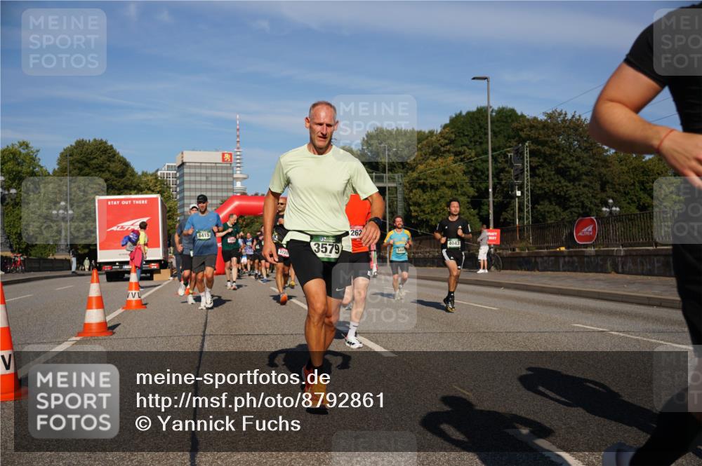 07.09.2025 - BARMER Alsterlauf Yannick Fuchs http://msf.ph/oto/8792861 07.09.2025 09:42:54 Laufen 8415, 3728, 3579, 262, 4043, 544 meine-sportfotos.de