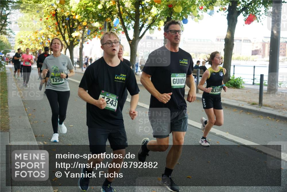 07.09.2025 - BARMER Alsterlauf Yannick Fuchs http://msf.ph/oto/8792882 07.09.2025 11:40:11 Laufen 10, 1256, 36, 243, 136, 8338 meine-sportfotos.de