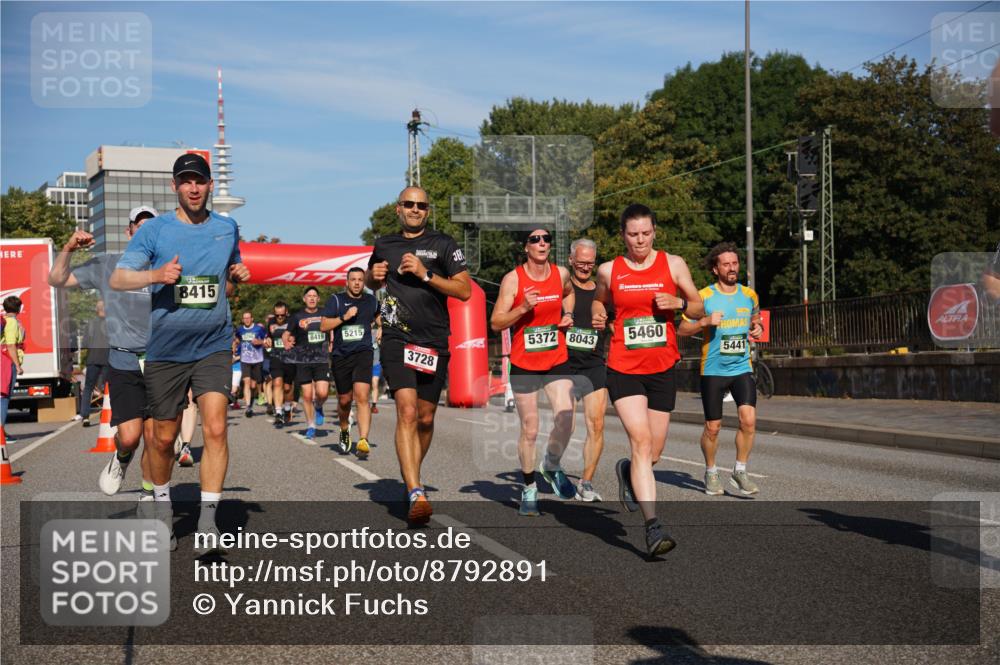 07.09.2025 - BARMER Alsterlauf Yannick Fuchs http://msf.ph/oto/8792891 07.09.2025 09:42:55 Laufen 8415, 8419, 5215, 5372, 8043, 5460, 5441, 3728 meine-sportfotos.de