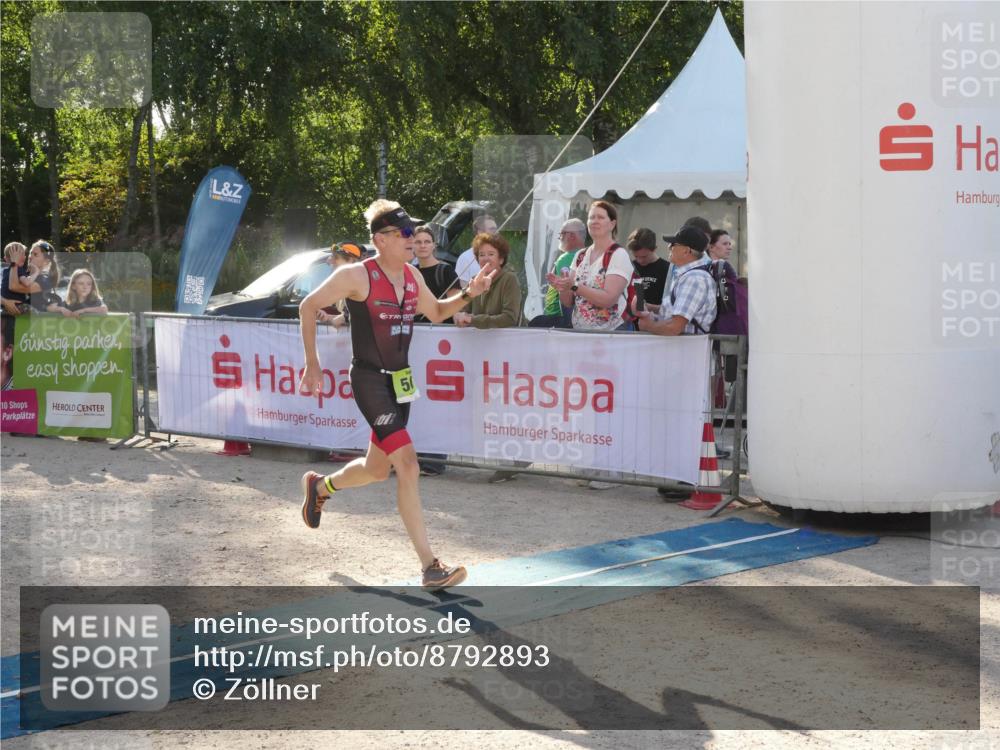 07.09.2025 - 19. Norderstedt Triathlon Zöllner http://msf.ph/oto/8792893 07.09.2025 16:31:10 Ziel 477, 505, 1071, 1439, 1572 meine-sportfotos.de