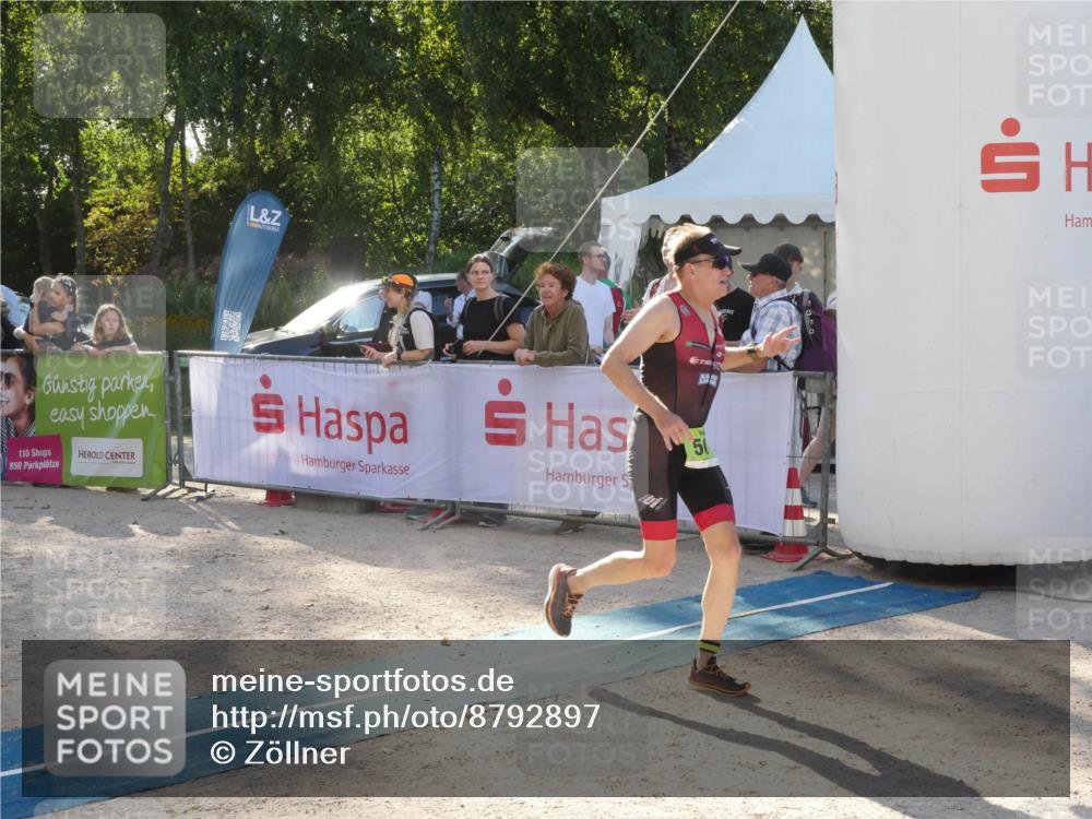 07.09.2025 - 19. Norderstedt Triathlon Zöllner http://msf.ph/oto/8792897 07.09.2025 16:31:10 Ziel 477, 505, 1071, 1439, 1572 meine-sportfotos.de