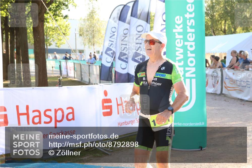 07.09.2025 - 19. Norderstedt Triathlon Zöllner http://msf.ph/oto/8792898 07.09.2025 16:38:47 Ziel 536, 917, 1481 meine-sportfotos.de