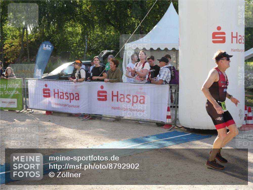 07.09.2025 - 19. Norderstedt Triathlon Zöllner http://msf.ph/oto/8792902 07.09.2025 16:31:11 Ziel 477, 505, 1071 meine-sportfotos.de