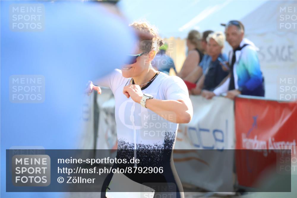07.09.2025 - 19. Norderstedt Triathlon Zöllner http://msf.ph/oto/8792906 07.09.2025 16:38:55 Ziel 1070, 1625 meine-sportfotos.de