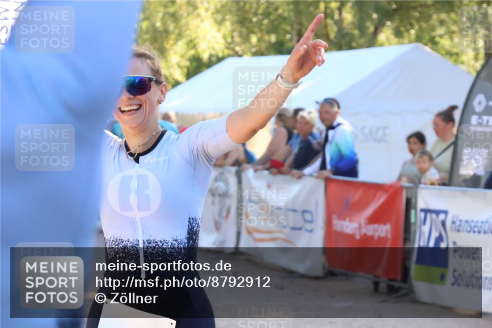 07.09.2025 - 19. Norderstedt Triathlon Zöllner http://msf.ph/oto/8792912 07.09.2025 16:38:56 Ziel 1070, 1625 meine-sportfotos.de