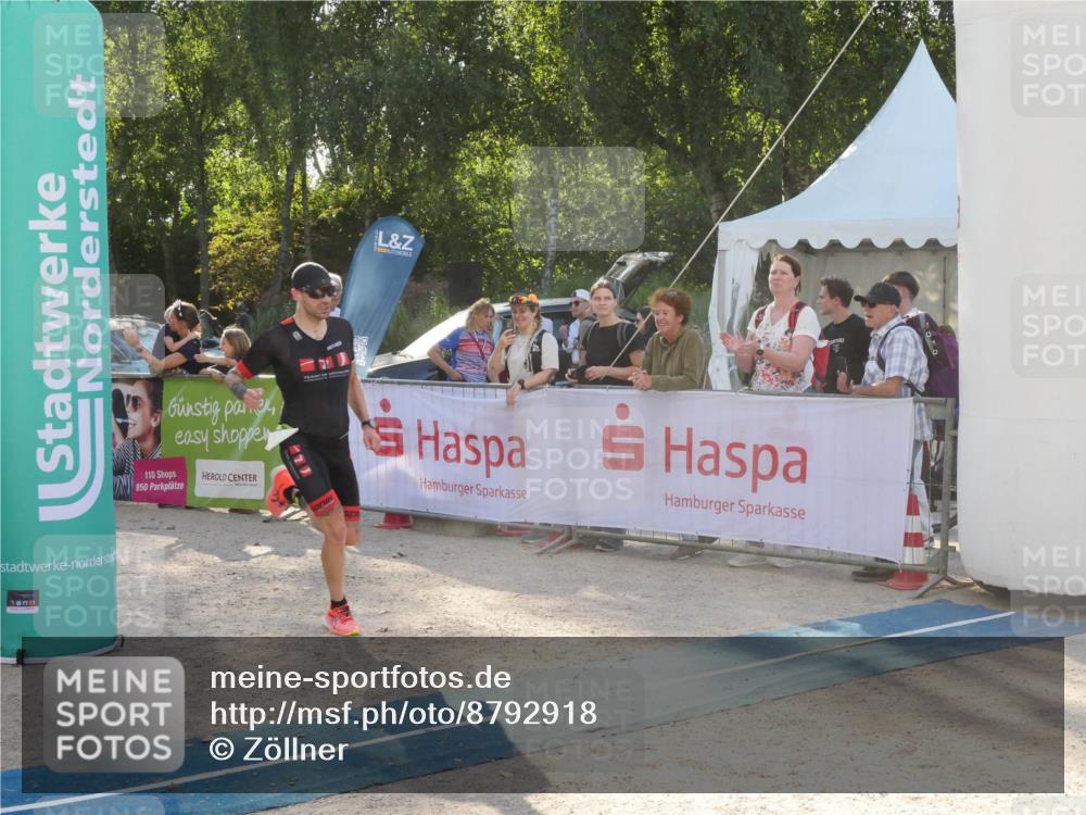 07.09.2025 - 19. Norderstedt Triathlon Zöllner http://msf.ph/oto/8792918 07.09.2025 16:31:24 Ziel 525, 549, 1594 meine-sportfotos.de