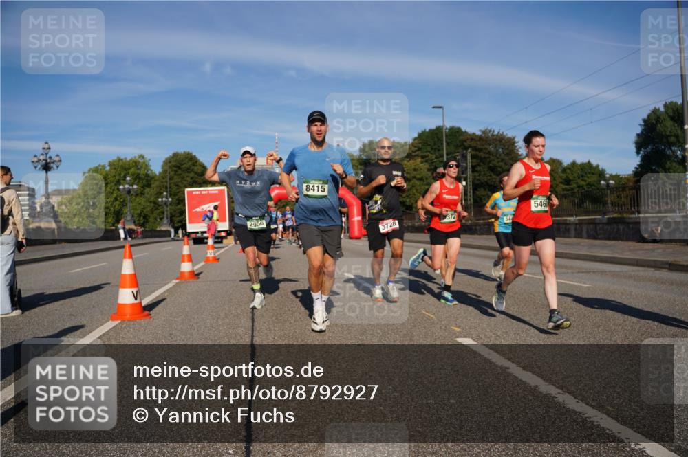 07.09.2025 - BARMER Alsterlauf Yannick Fuchs http://msf.ph/oto/8792927 07.09.2025 09:42:56 Laufen 8415, 2906, 3728, 5460 meine-sportfotos.de