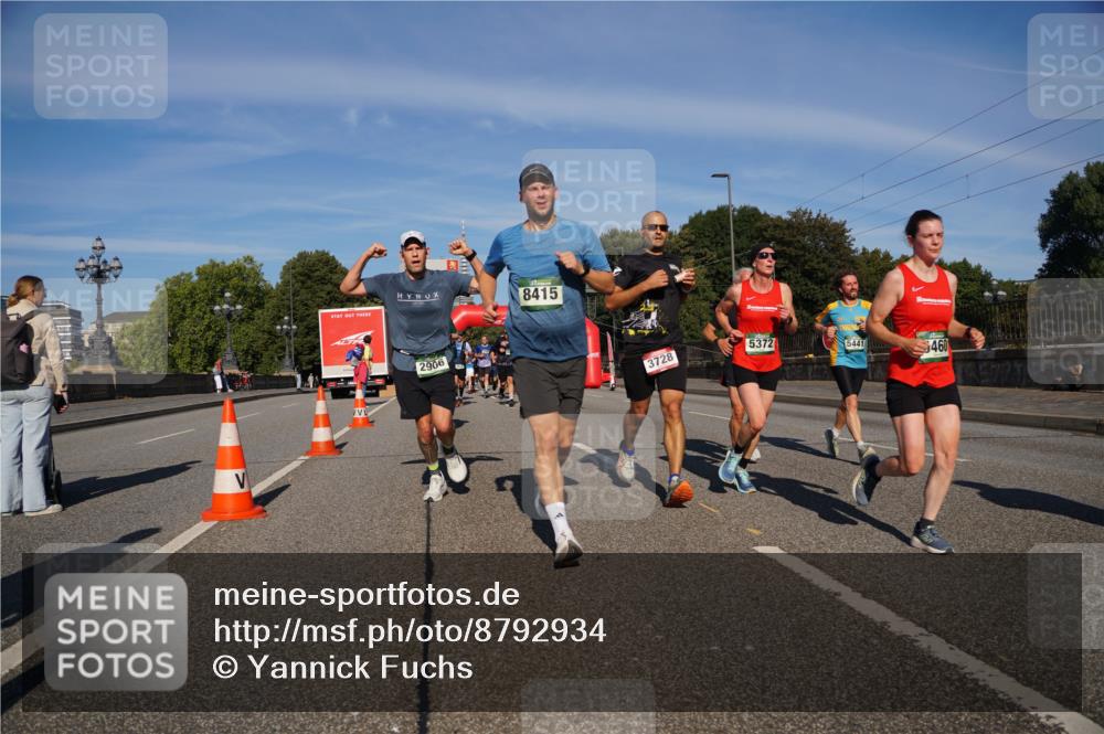 07.09.2025 - BARMER Alsterlauf Yannick Fuchs http://msf.ph/oto/8792934 07.09.2025 09:42:56 Laufen 8415, 2906, 3728, 5372, 5441, 460 meine-sportfotos.de