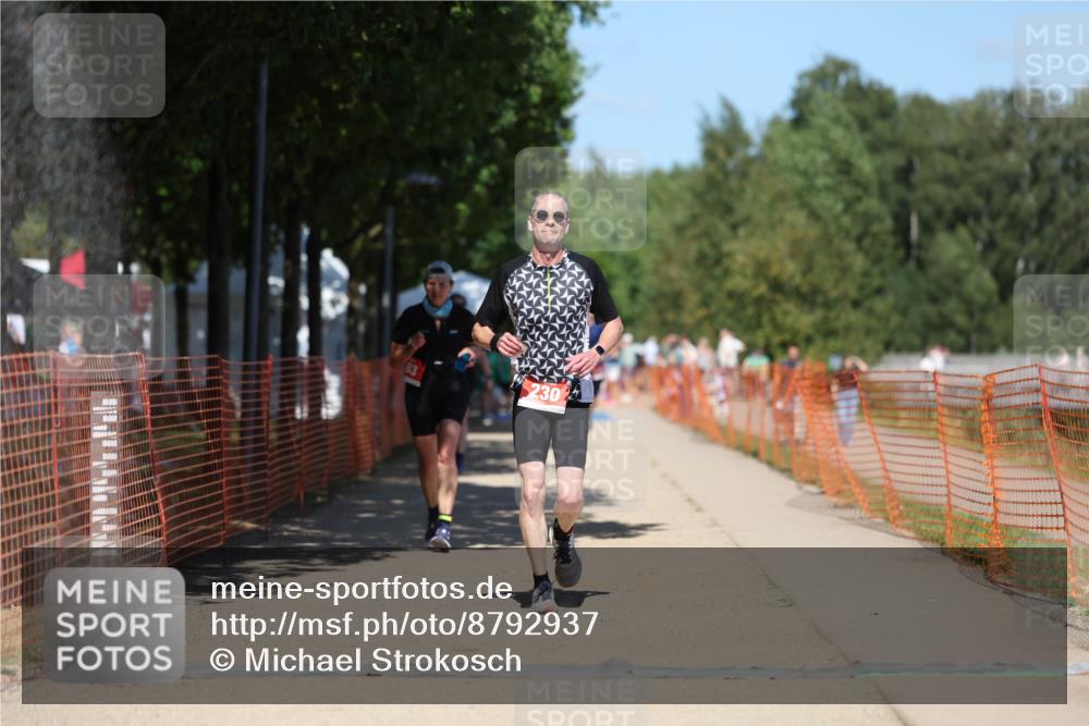 07.09.2025 - 19. Norderstedt Triathlon Michael Strokosch http://msf.ph/oto/8792937 07.09.2025 13:40:54 Laufen 183, 230 meine-sportfotos.de