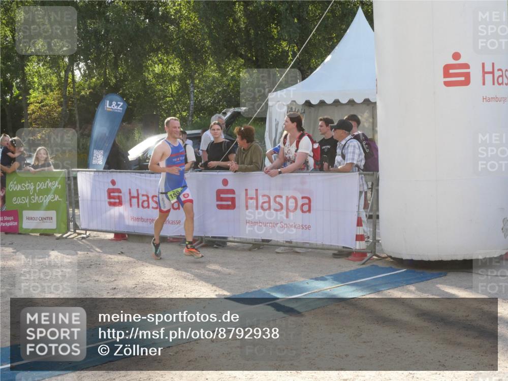 07.09.2025 - 19. Norderstedt Triathlon Zöllner http://msf.ph/oto/8792938 07.09.2025 16:31:27 Ziel 480, 525, 1594 meine-sportfotos.de