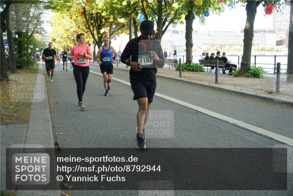 07.09.2025 - BARMER Alsterlauf Yannick Fuchs http://msf.ph/oto/8792944 07.09.2025 11:40:14 Laufen 1225, 1203, 1187 meine-sportfotos.de