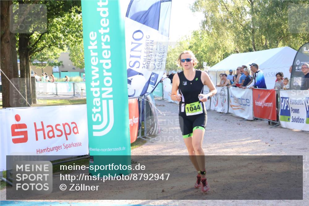 07.09.2025 - 19. Norderstedt Triathlon Zöllner http://msf.ph/oto/8792947 07.09.2025 16:39:04 Ziel 1044, 1625 meine-sportfotos.de