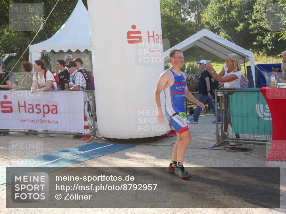 07.09.2025 - 19. Norderstedt Triathlon Zöllner http://msf.ph/oto/8792957 07.09.2025 16:31:28 Ziel 480, 525, 1594 meine-sportfotos.de