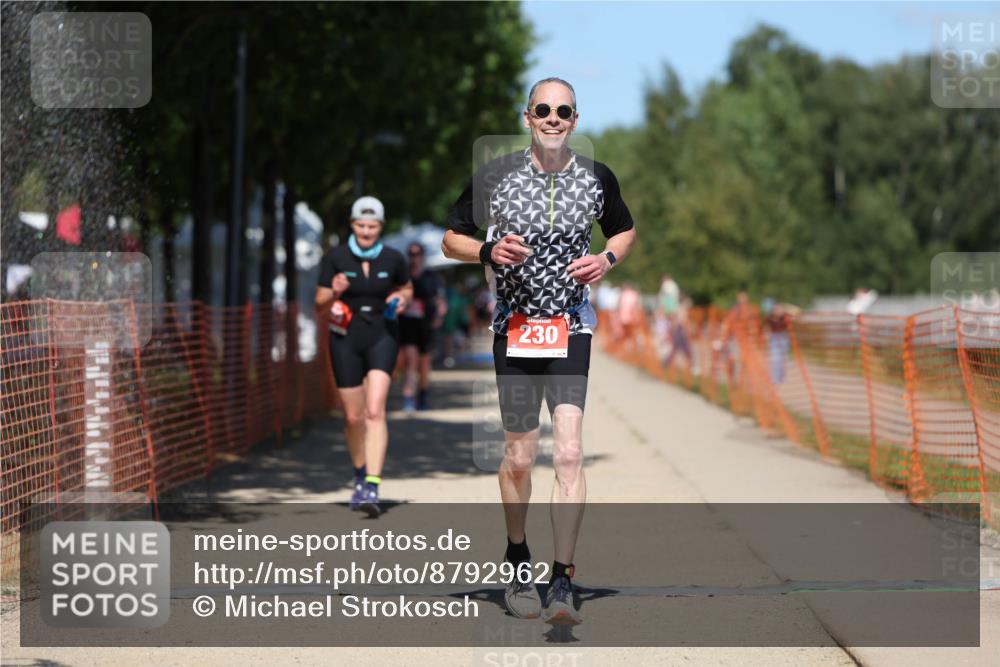 07.09.2025 - 19. Norderstedt Triathlon Michael Strokosch http://msf.ph/oto/8792962 07.09.2025 13:40:56 Laufen 183, 230, 1299 meine-sportfotos.de