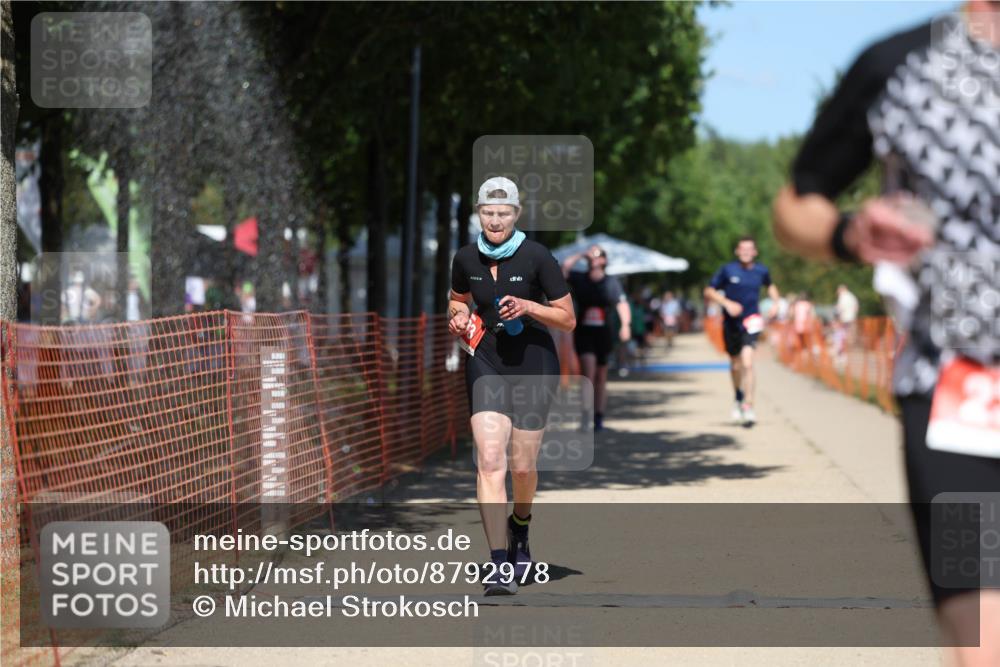 07.09.2025 - 19. Norderstedt Triathlon Michael Strokosch http://msf.ph/oto/8792978 07.09.2025 13:40:57 Laufen 183, 230, 1299 meine-sportfotos.de