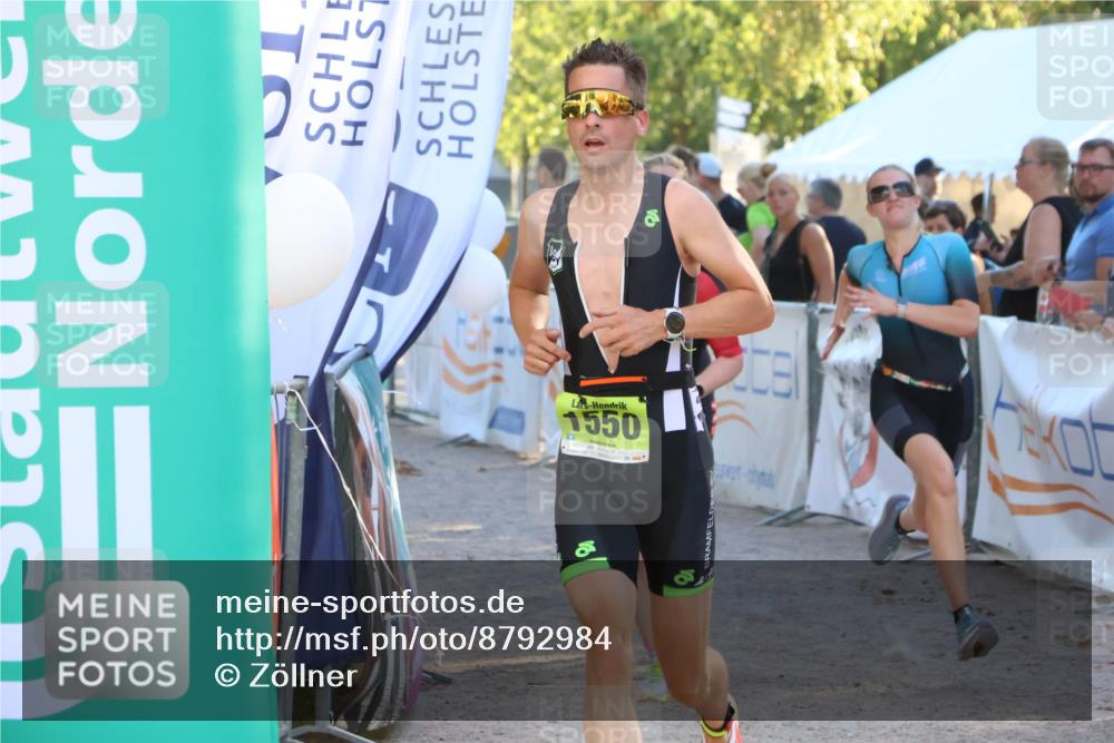 07.09.2025 - 19. Norderstedt Triathlon Zöllner http://msf.ph/oto/8792984 07.09.2025 16:39:29 Ziel 1060, 1073, 1105, 1550 meine-sportfotos.de