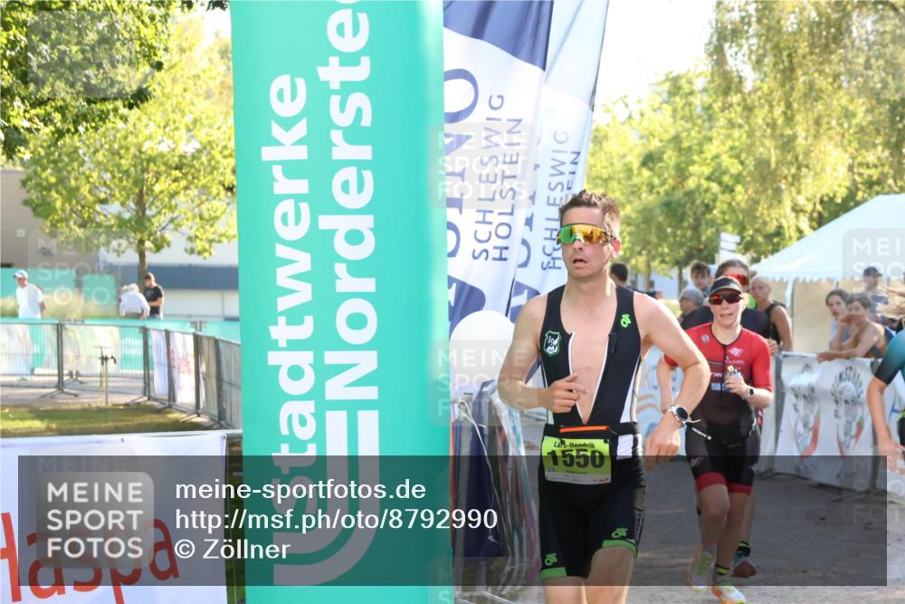 07.09.2025 - 19. Norderstedt Triathlon Zöllner http://msf.ph/oto/8792990 07.09.2025 16:39:30 Ziel 1060, 1073, 1105, 1550 meine-sportfotos.de