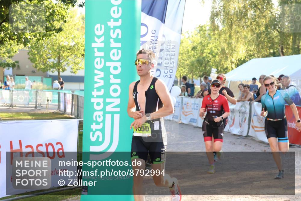 07.09.2025 - 19. Norderstedt Triathlon Zöllner http://msf.ph/oto/8792994 07.09.2025 16:39:30 Ziel 1060, 1073, 1105, 1550 meine-sportfotos.de