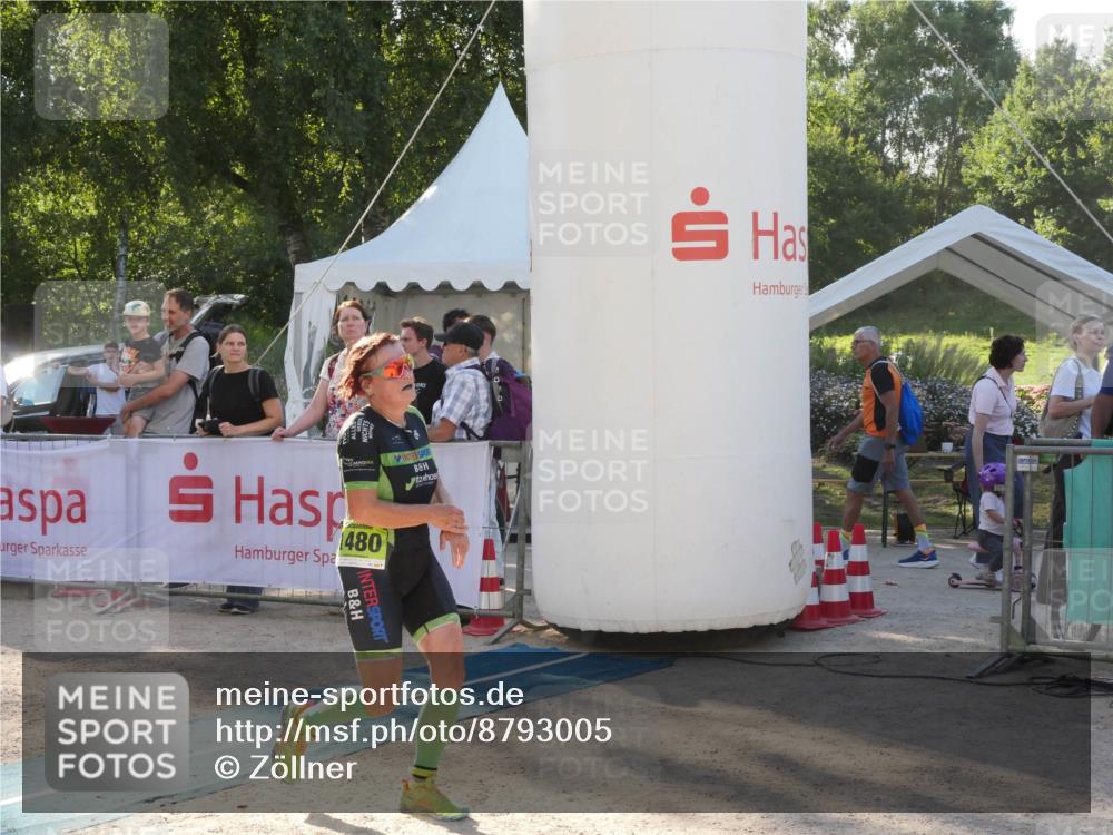 07.09.2025 - 19. Norderstedt Triathlon Zöllner http://msf.ph/oto/8793005 07.09.2025 16:32:00 Ziel 463, 1480 meine-sportfotos.de