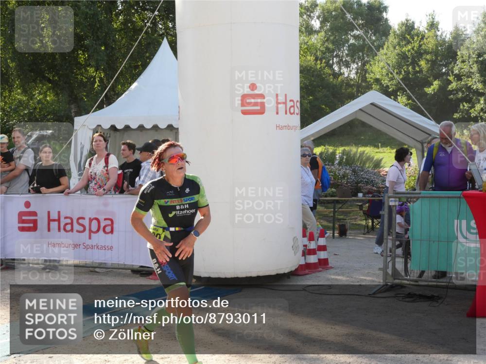 07.09.2025 - 19. Norderstedt Triathlon Zöllner http://msf.ph/oto/8793011 07.09.2025 16:32:00 Ziel 463, 1480 meine-sportfotos.de