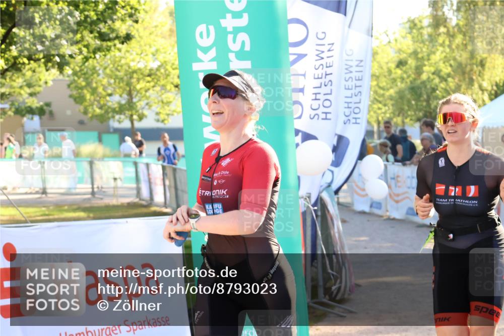 07.09.2025 - 19. Norderstedt Triathlon Zöllner http://msf.ph/oto/8793023 07.09.2025 16:39:32 Ziel 1060, 1067, 1073, 1105, 1550 meine-sportfotos.de