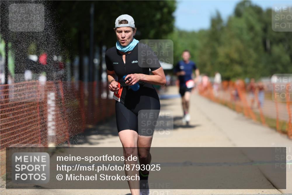 07.09.2025 - 19. Norderstedt Triathlon Michael Strokosch http://msf.ph/oto/8793025 07.09.2025 13:41:00 Laufen 183, 230, 1299 meine-sportfotos.de