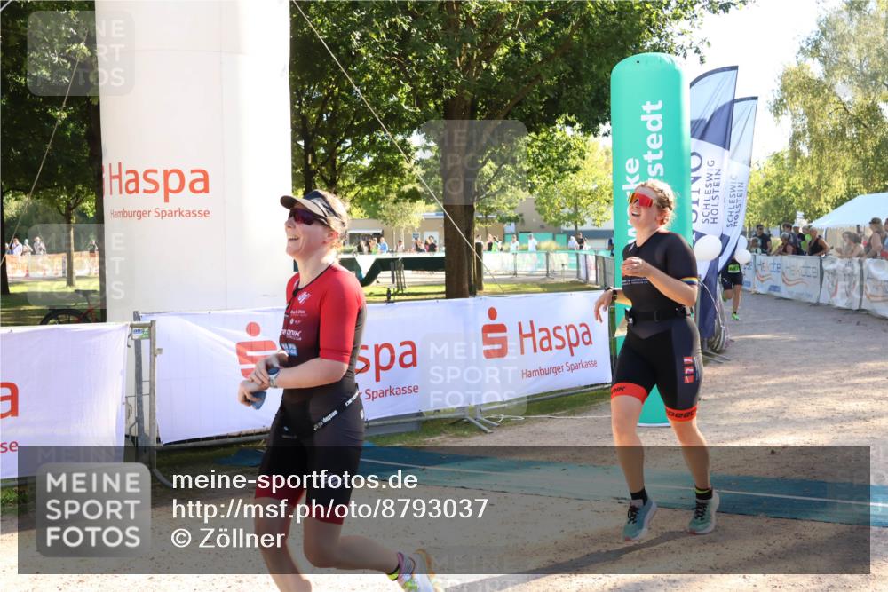07.09.2025 - 19. Norderstedt Triathlon Zöllner http://msf.ph/oto/8793037 07.09.2025 16:39:33 Ziel 1060, 1067, 1073, 1105, 1550 meine-sportfotos.de