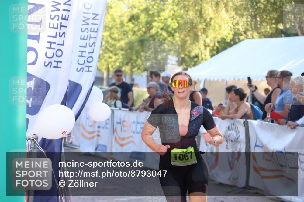 07.09.2025 - 19. Norderstedt Triathlon Zöllner http://msf.ph/oto/8793047 07.09.2025 16:39:35 Ziel 1060, 1067, 1073, 1105, 1550, 1564 meine-sportfotos.de