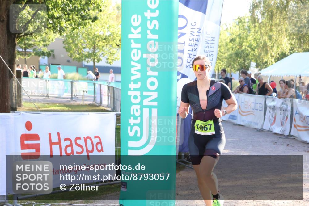 07.09.2025 - 19. Norderstedt Triathlon Zöllner http://msf.ph/oto/8793057 07.09.2025 16:39:36 Ziel 1060, 1067, 1073, 1105, 1550, 1564 meine-sportfotos.de