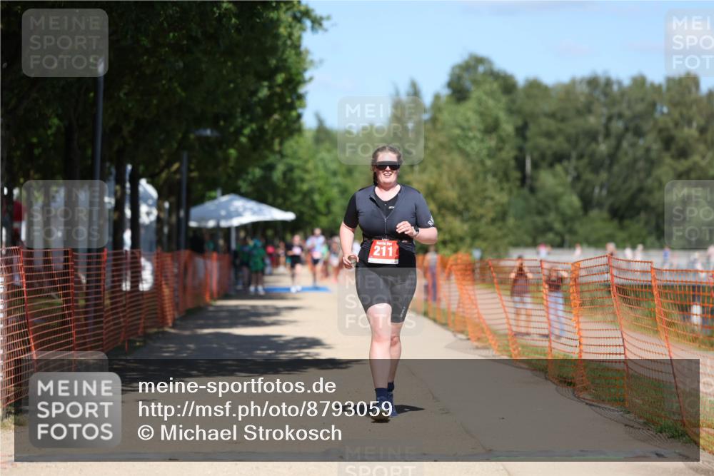 07.09.2025 - 19. Norderstedt Triathlon Michael Strokosch http://msf.ph/oto/8793059 07.09.2025 13:41:06 Laufen 211, 1299 meine-sportfotos.de