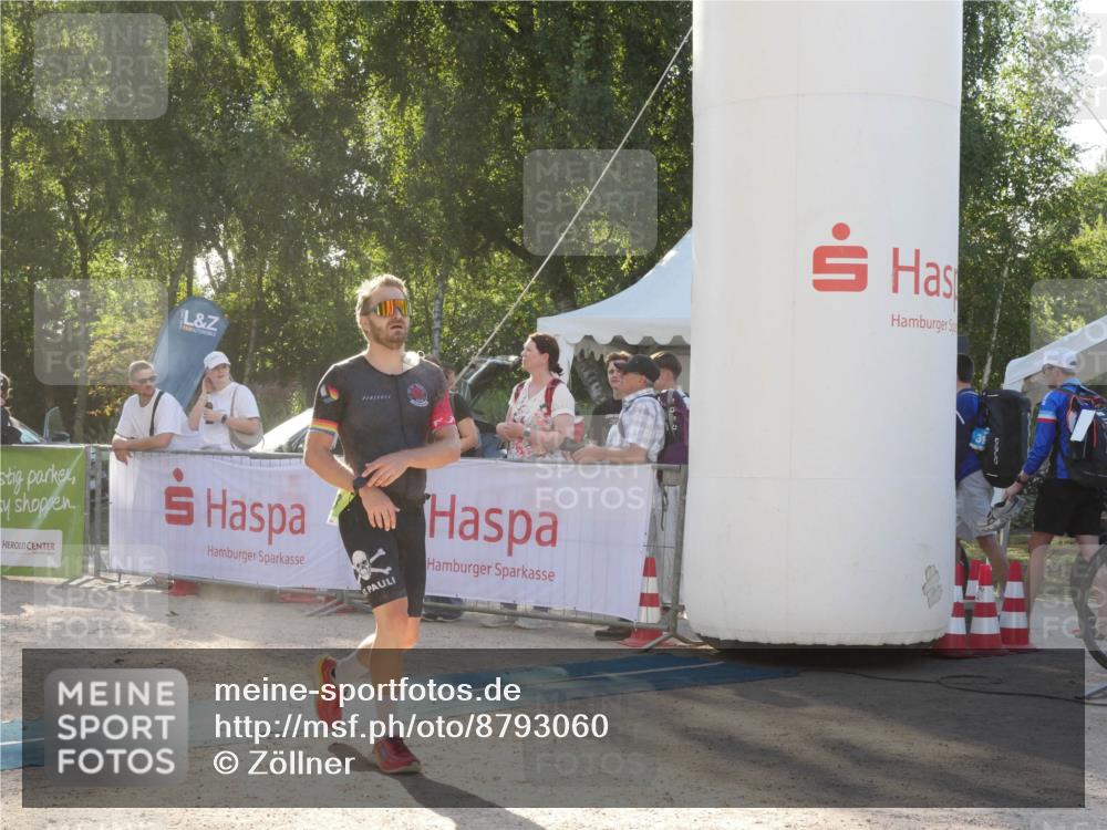 07.09.2025 - 19. Norderstedt Triathlon Zöllner http://msf.ph/oto/8793060 07.09.2025 16:32:24 Ziel 493, 1629 meine-sportfotos.de