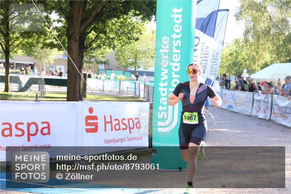 07.09.2025 - 19. Norderstedt Triathlon Zöllner http://msf.ph/oto/8793061 07.09.2025 16:39:36 Ziel 1060, 1067, 1073, 1105, 1550, 1564 meine-sportfotos.de