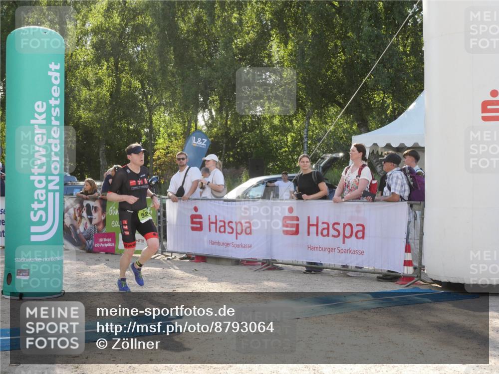 07.09.2025 - 19. Norderstedt Triathlon Zöllner http://msf.ph/oto/8793064 07.09.2025 16:32:35 Ziel 521, 1433, 1484 meine-sportfotos.de