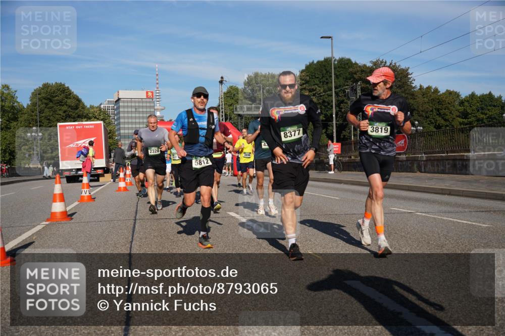07.09.2025 - BARMER Alsterlauf Yannick Fuchs http://msf.ph/oto/8793065 07.09.2025 09:43:00 Laufen 2328, 5812, 3896, 8377, 3819 meine-sportfotos.de