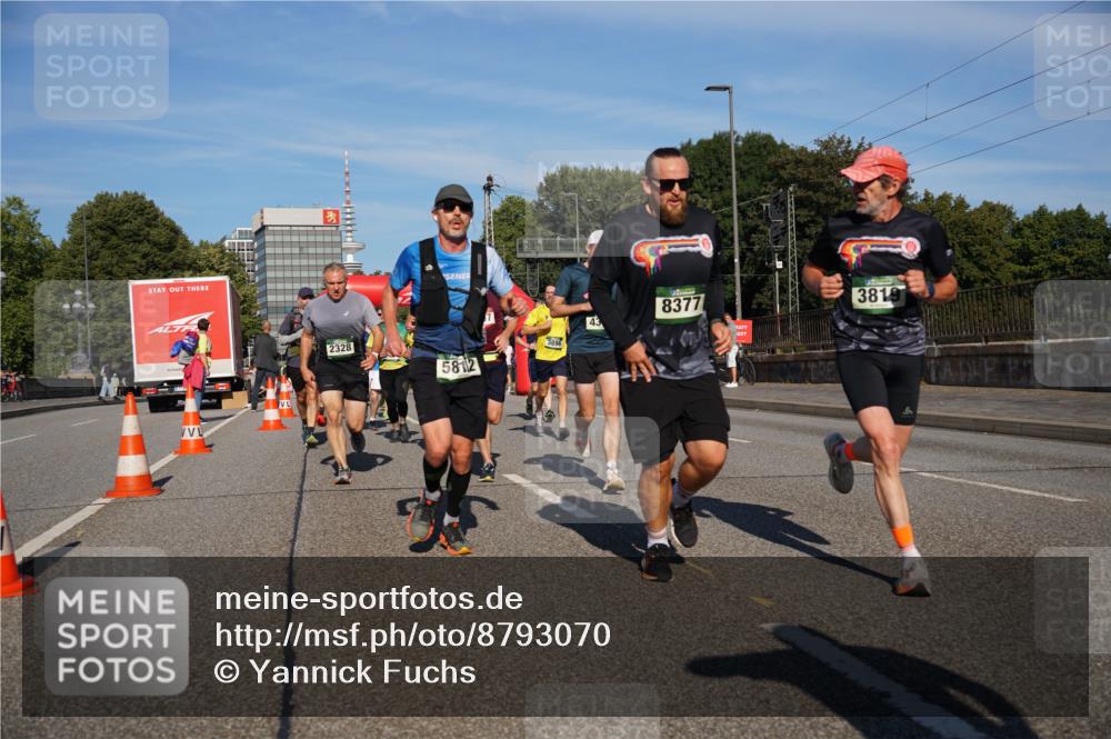 07.09.2025 - BARMER Alsterlauf Yannick Fuchs http://msf.ph/oto/8793070 07.09.2025 09:43:00 Laufen 2328, 5812, 3896, 43, 8377, 3819, 5 meine-sportfotos.de