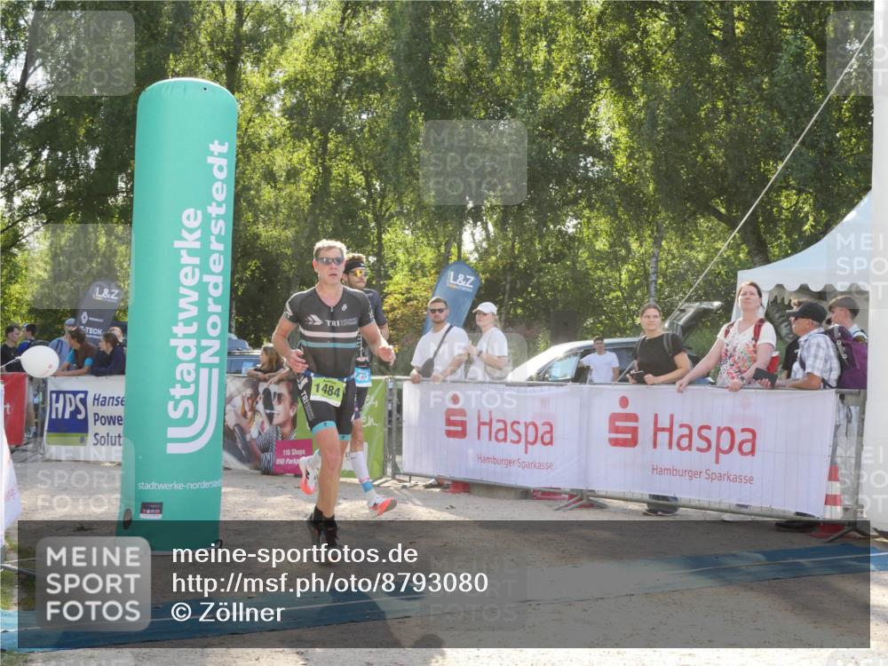 07.09.2025 - 19. Norderstedt Triathlon Zöllner http://msf.ph/oto/8793080 07.09.2025 16:32:38 Ziel 490, 521, 1433, 1484 meine-sportfotos.de