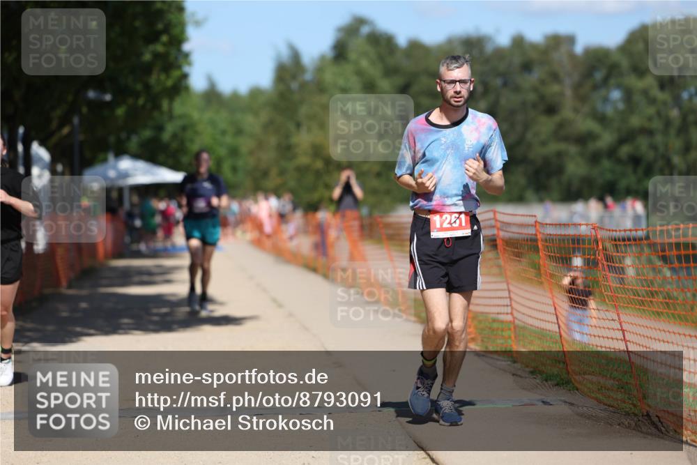 07.09.2025 - 19. Norderstedt Triathlon Michael Strokosch http://msf.ph/oto/8793091 07.09.2025 13:41:26 Laufen 312, 356, 1261 meine-sportfotos.de