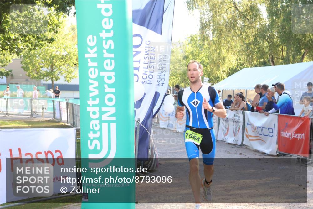 07.09.2025 - 19. Norderstedt Triathlon Zöllner http://msf.ph/oto/8793096 07.09.2025 16:39:39 Ziel 1067, 1073, 1564 meine-sportfotos.de