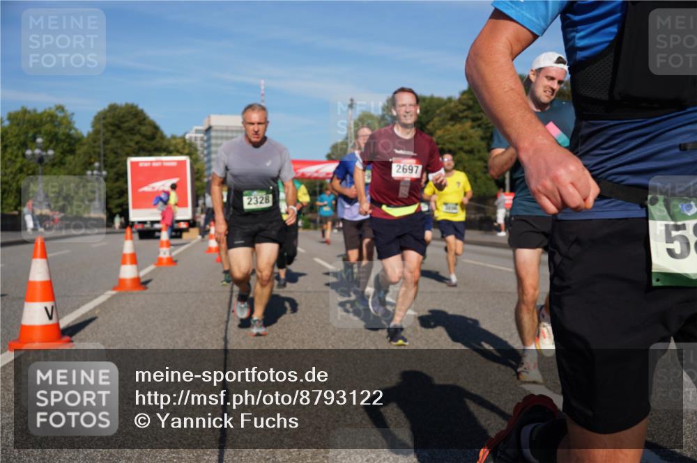 07.09.2025 - BARMER Alsterlauf Yannick Fuchs http://msf.ph/oto/8793122 07.09.2025 09:43:01 Laufen 2328, 2697, 5 meine-sportfotos.de