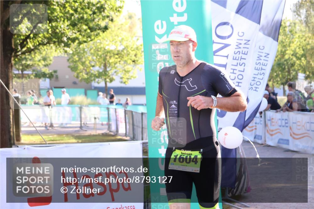 07.09.2025 - 19. Norderstedt Triathlon Zöllner http://msf.ph/oto/8793127 07.09.2025 16:39:59 Ziel 1604 meine-sportfotos.de