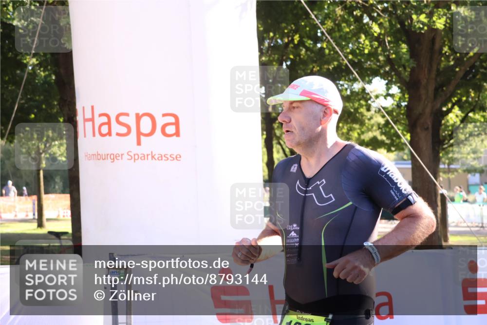 07.09.2025 - 19. Norderstedt Triathlon Zöllner http://msf.ph/oto/8793144 07.09.2025 16:40:00 Ziel 1604 meine-sportfotos.de