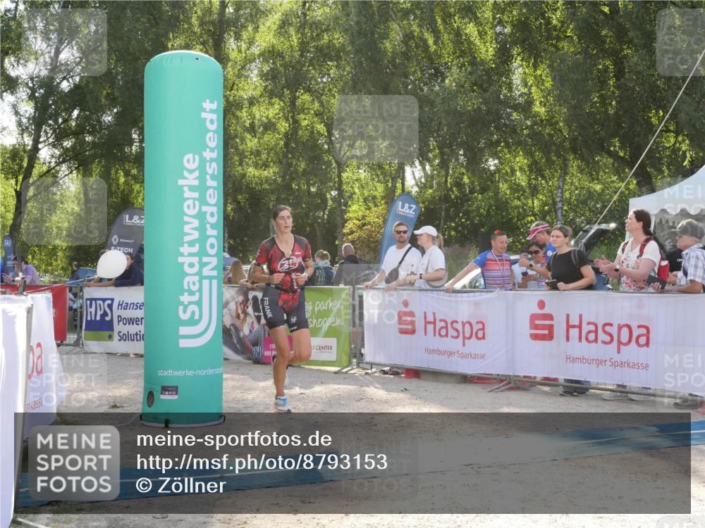 07.09.2025 - 19. Norderstedt Triathlon Zöllner http://msf.ph/oto/8793153 07.09.2025 16:33:22 Ziel 438, 543 meine-sportfotos.de