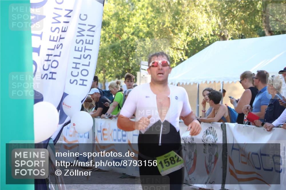 07.09.2025 - 19. Norderstedt Triathlon Zöllner http://msf.ph/oto/8793156 07.09.2025 16:40:08 Ziel 1582 meine-sportfotos.de