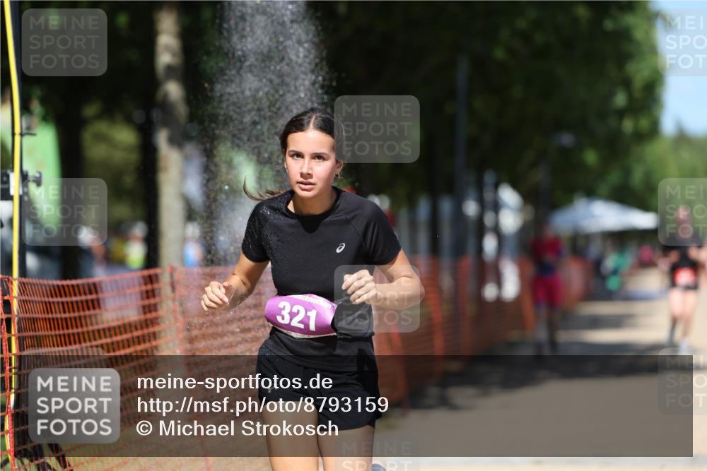 07.09.2025 - 19. Norderstedt Triathlon Michael Strokosch http://msf.ph/oto/8793159 07.09.2025 13:41:50 Laufen 242, 321, 842 meine-sportfotos.de
