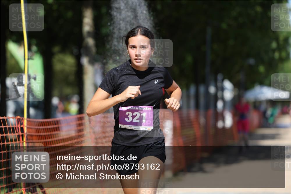 07.09.2025 - 19. Norderstedt Triathlon Michael Strokosch http://msf.ph/oto/8793162 07.09.2025 13:41:50 Laufen 242, 321, 842 meine-sportfotos.de