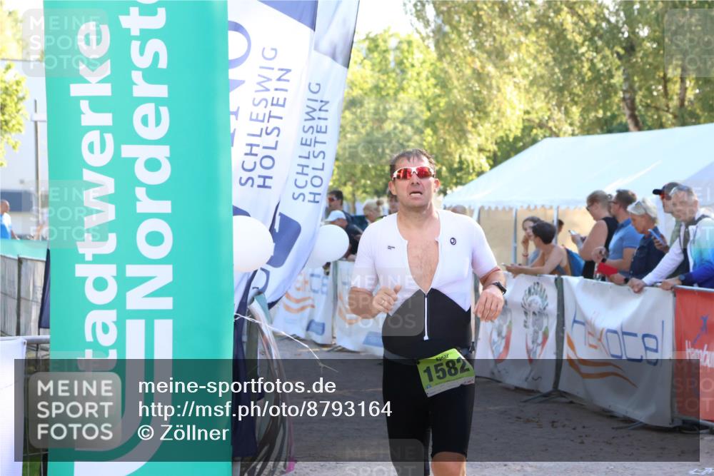 07.09.2025 - 19. Norderstedt Triathlon Zöllner http://msf.ph/oto/8793164 07.09.2025 16:40:09 Ziel 1582 meine-sportfotos.de