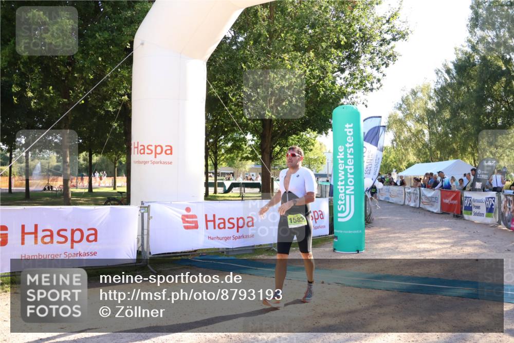 07.09.2025 - 19. Norderstedt Triathlon Zöllner http://msf.ph/oto/8793193 07.09.2025 16:40:11 Ziel 1485, 1582 meine-sportfotos.de