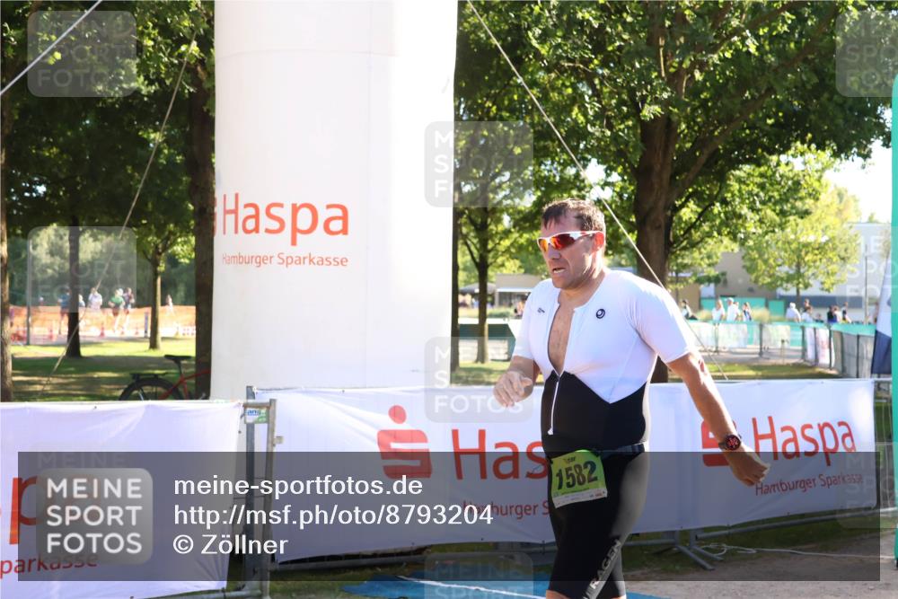 07.09.2025 - 19. Norderstedt Triathlon Zöllner http://msf.ph/oto/8793204 07.09.2025 16:40:11 Ziel 1485, 1582 meine-sportfotos.de